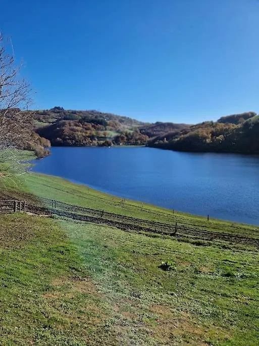 Holiday home Gite D'Oustrac, Vue Imprenable Sur Lac De Maury Saint-Amans-des-Cots