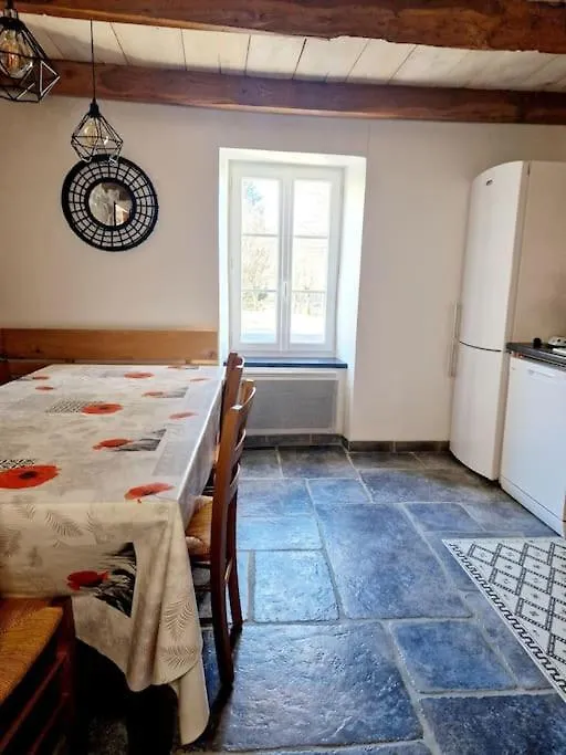 Gite D'Oustrac, Vue Imprenable Sur Lac De Maury Saint-Amans-des-Cots Holiday home