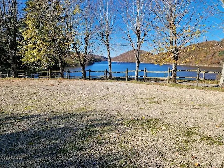 Holiday home Gite D'Oustrac, Vue Imprenable Sur Lac De Maury Saint-Amans-des-Cots